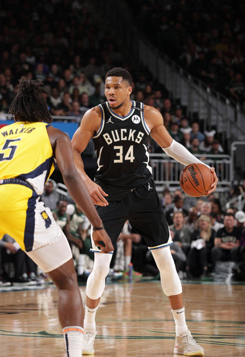 包含九游体育：战术分析：雄鹿队如何利用字母哥的突破，撕裂对手防线？的词条