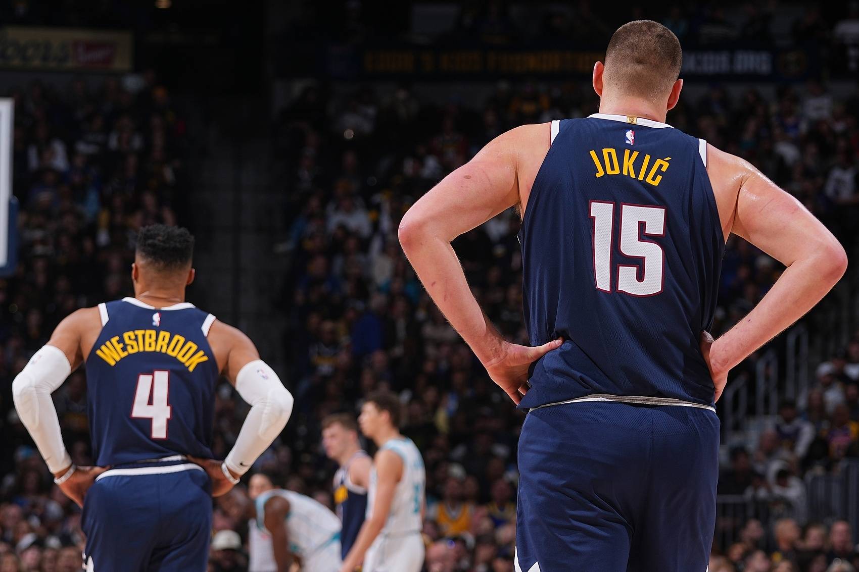 包含九游体育:湖人队新赛季的挑战：西部竞争激烈，如何脱颖而出？的词条