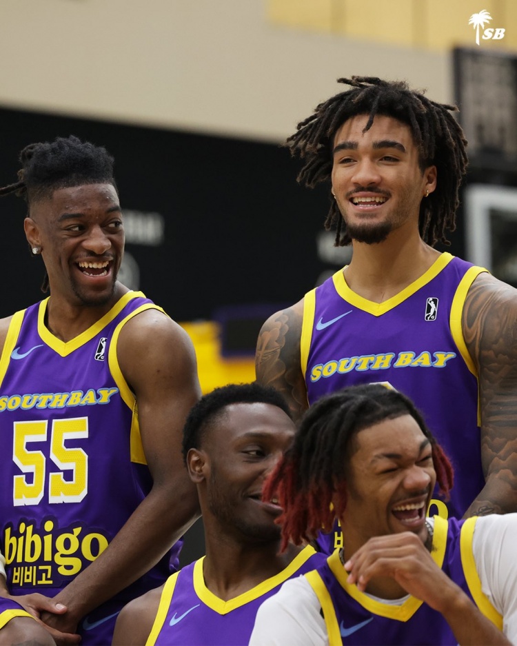 包含九游体育:湖人队新赛季的挑战:西部竞争激烈,如何脱颖而出?的词条 包含九游体育:湖人队新赛季的挑战:西部竞争激烈,如何脱颖而出?的词条