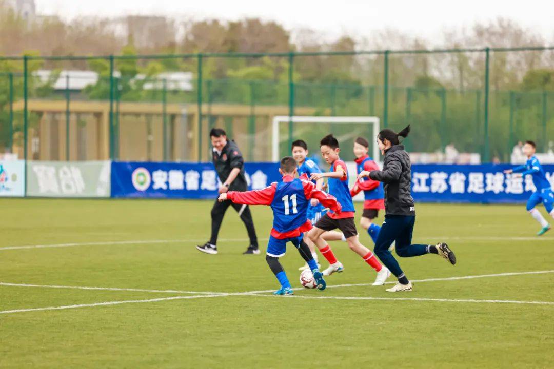 九游体育:足球技能训练营，提升青少年球员的素质的简单介绍