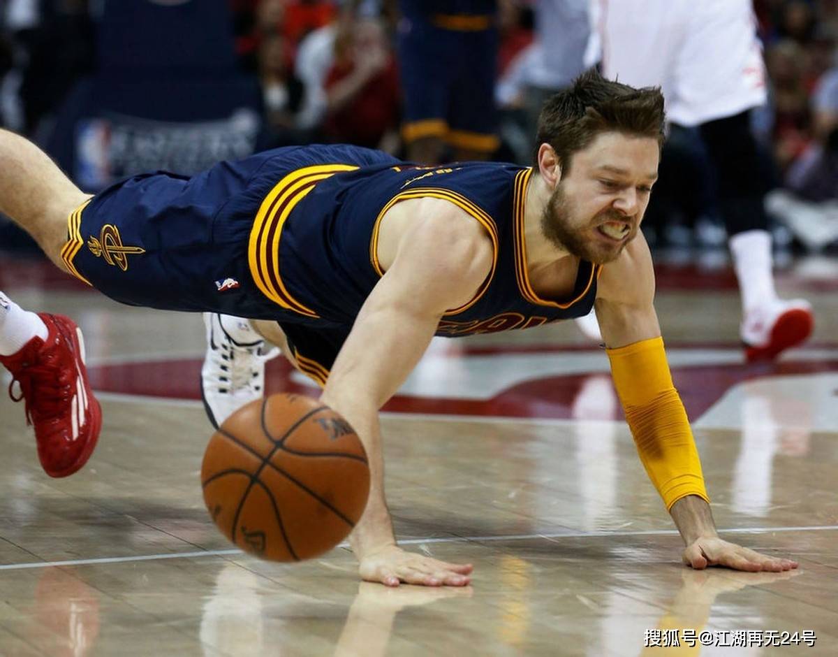 九游体育:太阳队新赛季:沃恩表示将提升防守积极性的简单介绍 九游体育:太阳队新赛季:沃恩表示将提升防守积极性的简单介绍