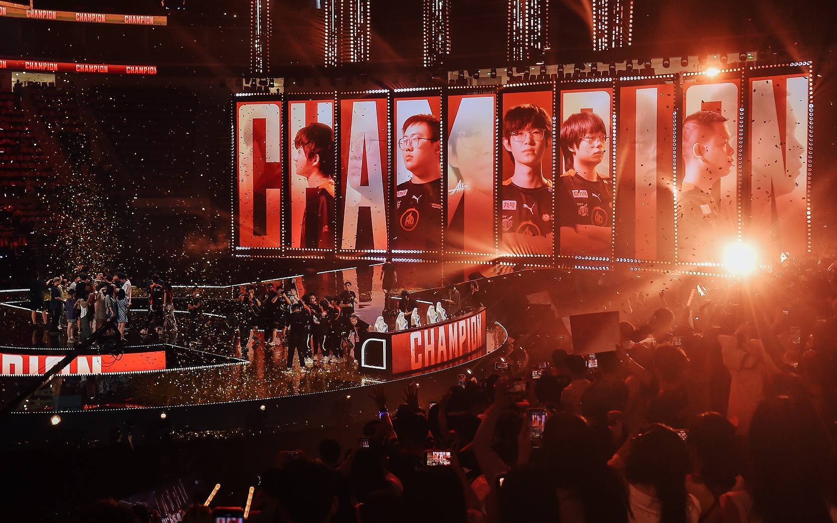 九游体育:王者荣耀职业联赛，MVP玩家名单出炉，选手们表现亮眼的简单介绍