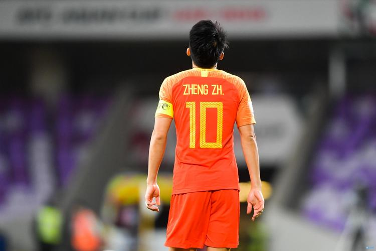 九游体育:老将郑智退役“带不动”？球迷：中国足球后继无人！的简单介绍