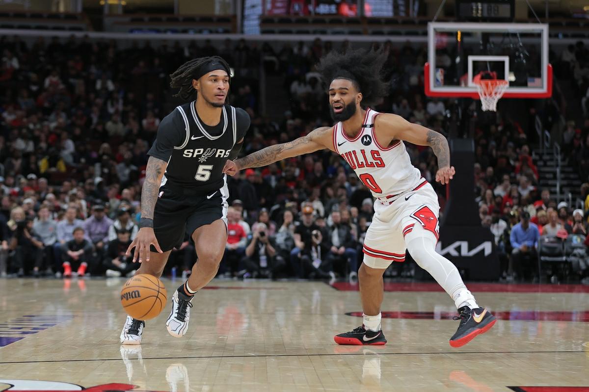 包含九游体育：湖人队新赛季：卡斯尔顿能否在内线提供帮助？的词条