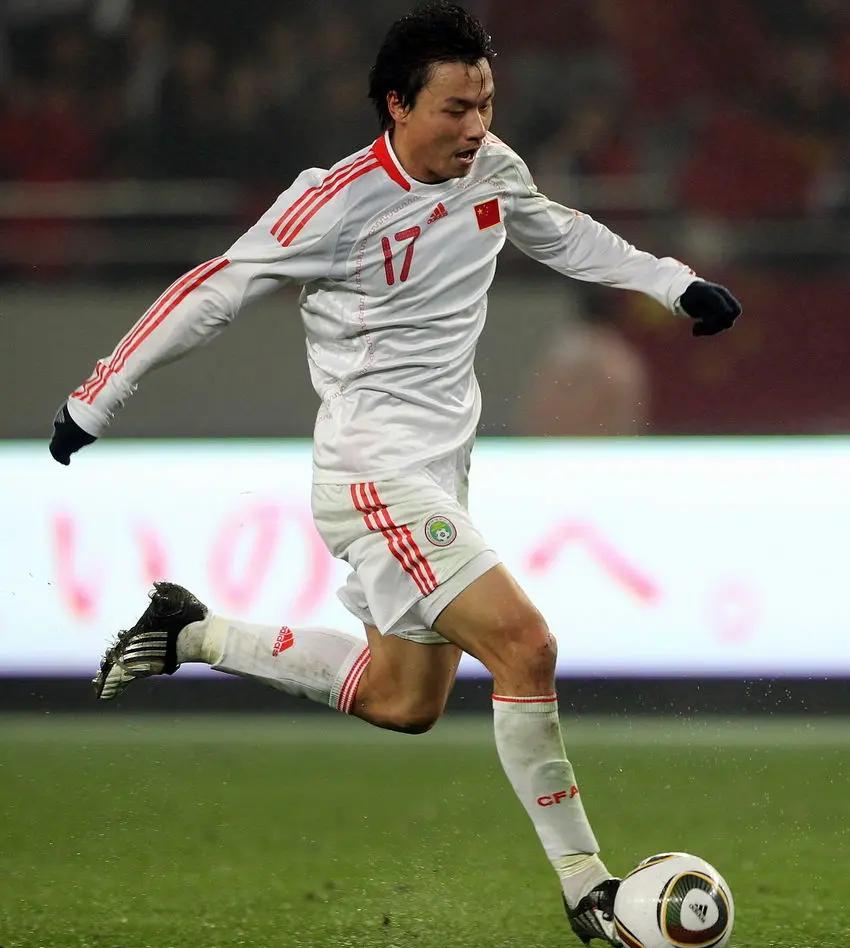 九游体育:吴少聪：欧洲联赛对中国球员的挑战与机遇：文化、技术与战术：基于比较分析的简单介绍