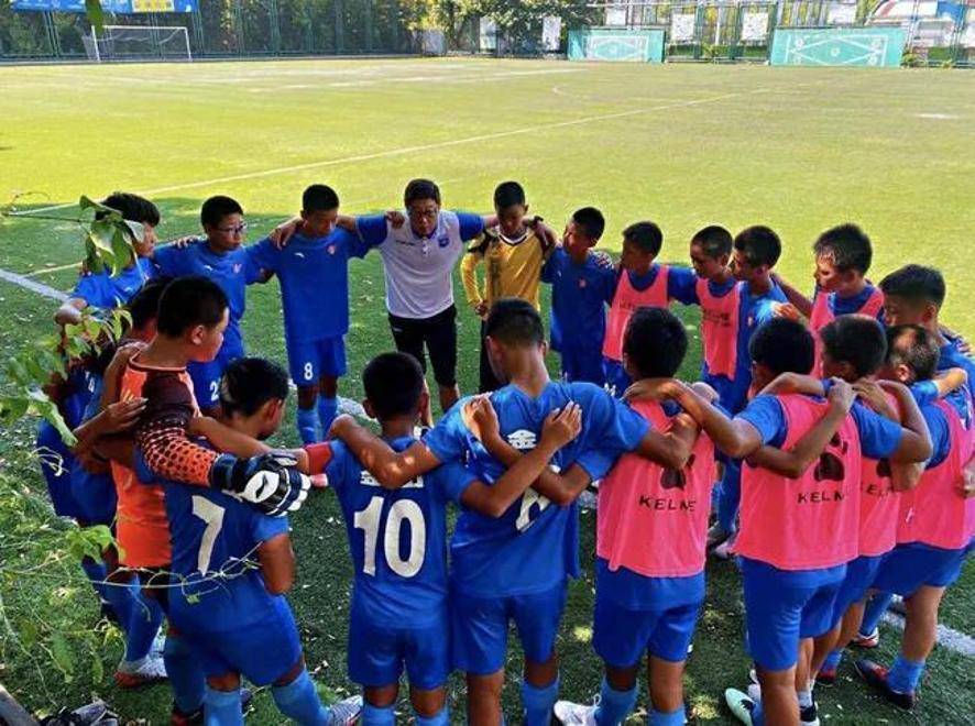 九游体育:留洋小将吴少聪：在欧洲联赛中获得更多出场时间，逐渐适应比赛节奏的简单介绍