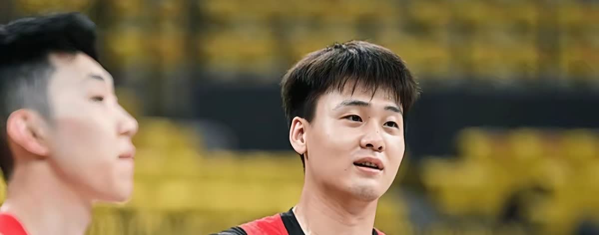 九游体育:留洋小将吴少聪：在欧洲联赛中获得更多出场时间，逐渐适应比赛节奏的简单介绍