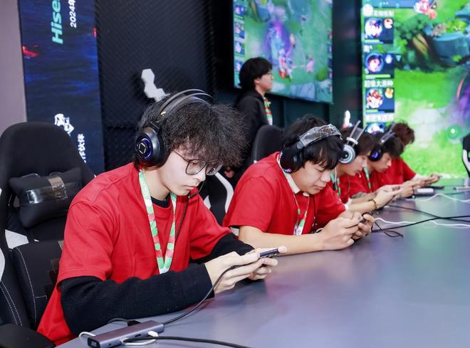 九游体育:电竞搞笑挑战赛:明星与主播同台竞技,笑声不断 九游体育:电竞搞笑挑战赛:明星与主播同台竞技,笑声不断