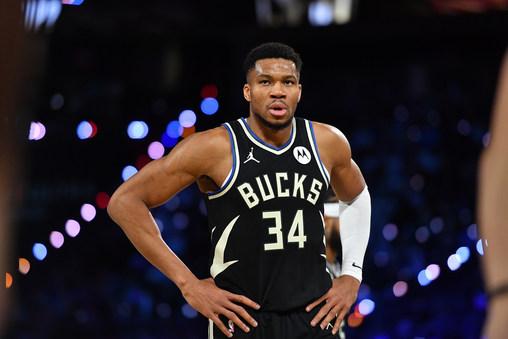 九游体育:雄鹿队新赛季:洛佩斯能否继续提供稳定的内线防守,在季后赛中发挥关键作用,帮助球队赢得总冠军?的简单介绍 九游体育:雄鹿队新赛季:洛佩斯能否继续提供稳定的内线防守,在季后赛中发挥关键作用,帮助球队赢得总冠军?的简单介绍