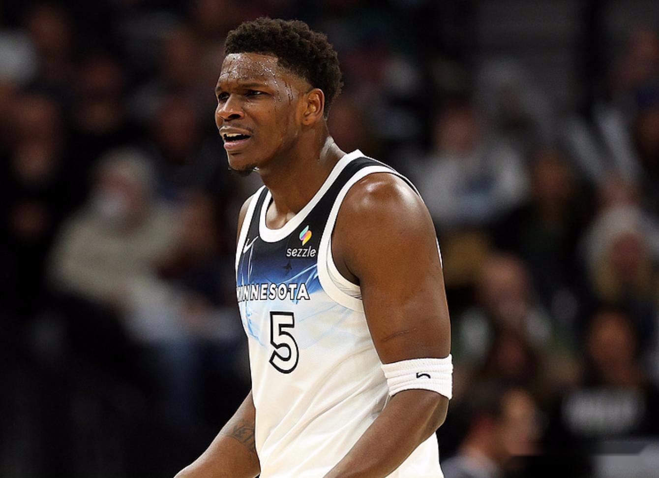 九游体育：湖人队新赛季：霍奇表示将提升快攻速度的简单介绍