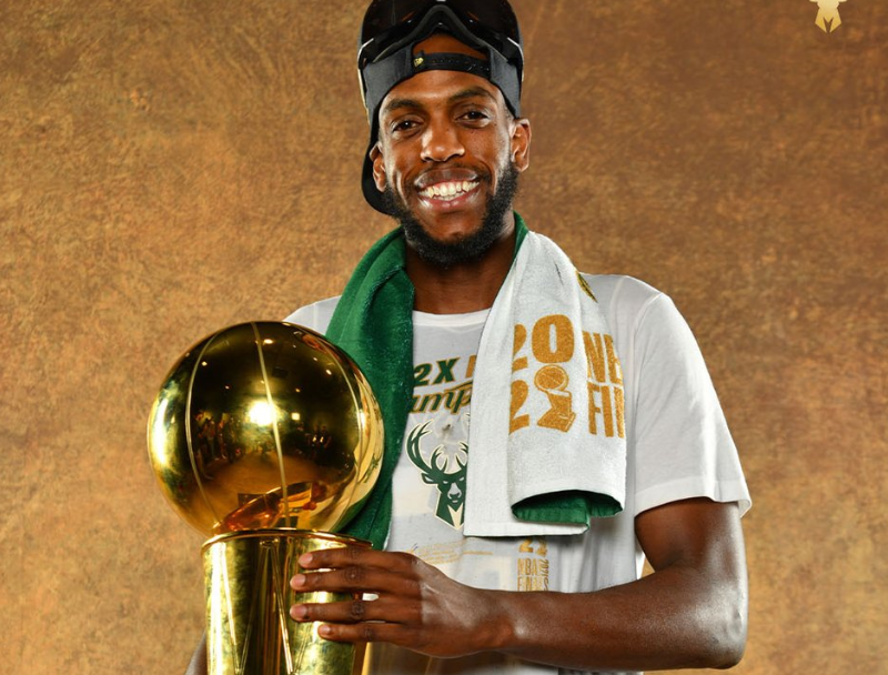 九游体育：雄鹿队新赛季：米德尔顿能否重返全明星级别？的简单介绍