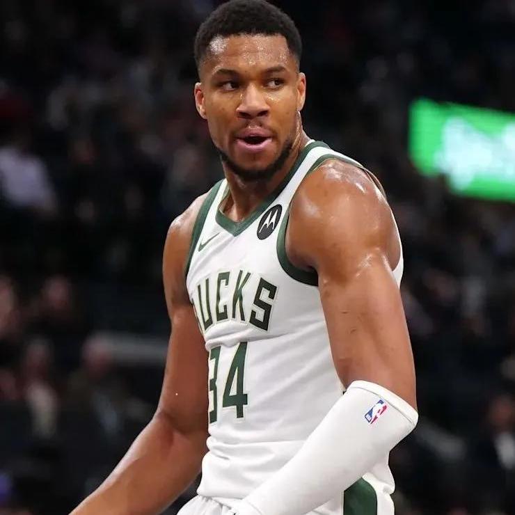 九游体育：雄鹿队新赛季：米德尔顿能否重返全明星级别？的简单介绍