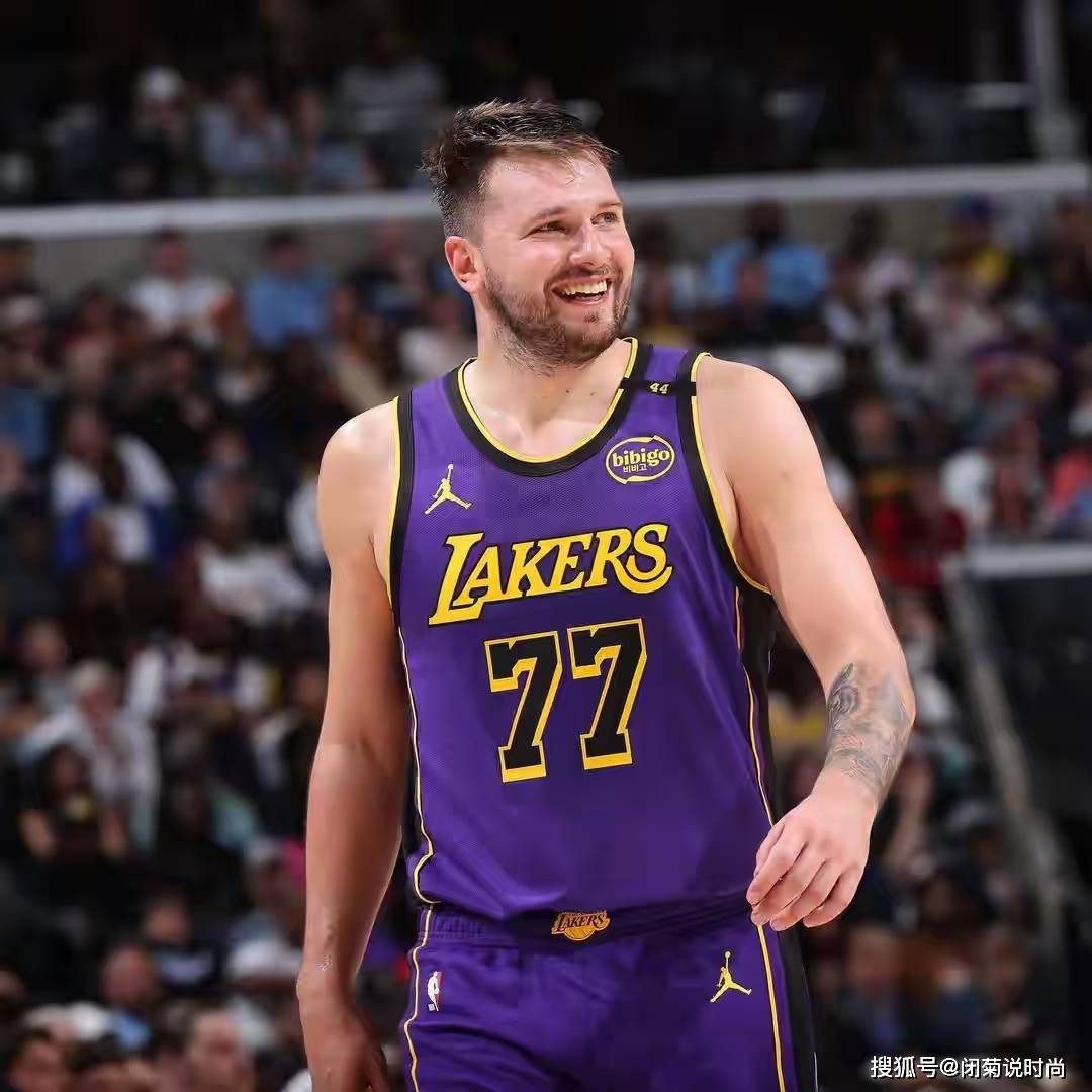 九游体育：湖人队新赛季：卡斯尔顿表示将提升篮板球能力的简单介绍