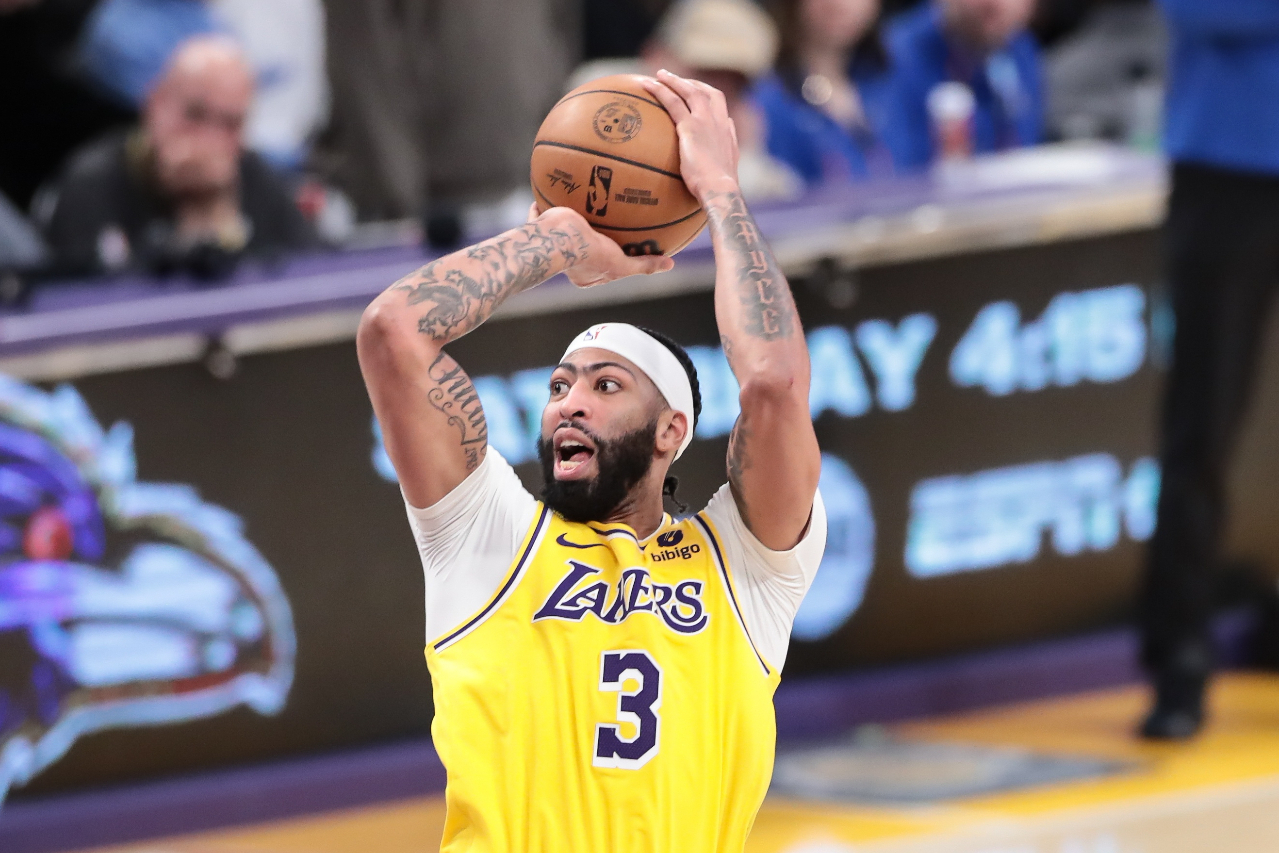 包含九游体育：湖人队新赛季：范德比尔特表示将提升投篮命中率的词条