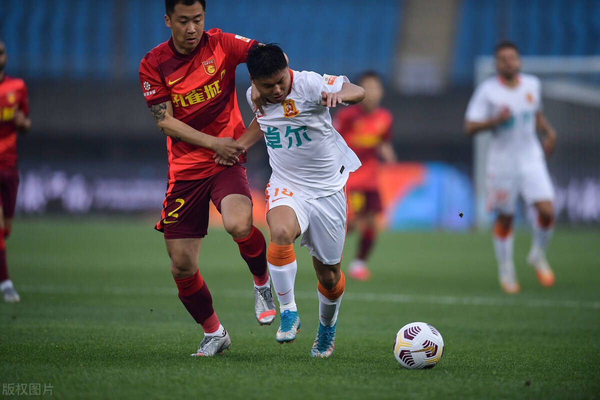 包含九游体育：中国篮球后备人才培养计划启动，挖掘潜力新星的词条