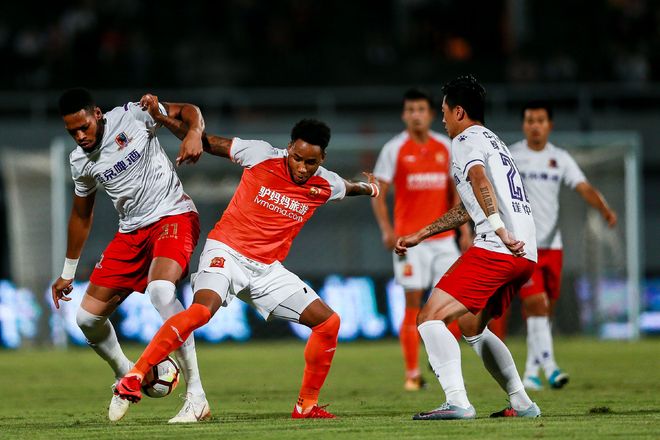 包含九游体育:中甲联赛“假球”横行，球迷：这比赛是“演员的诞生”吧！的词条